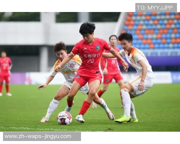 河南万仙山女足与杭州银行女足激战成平局双方展现顽强拼搏精神